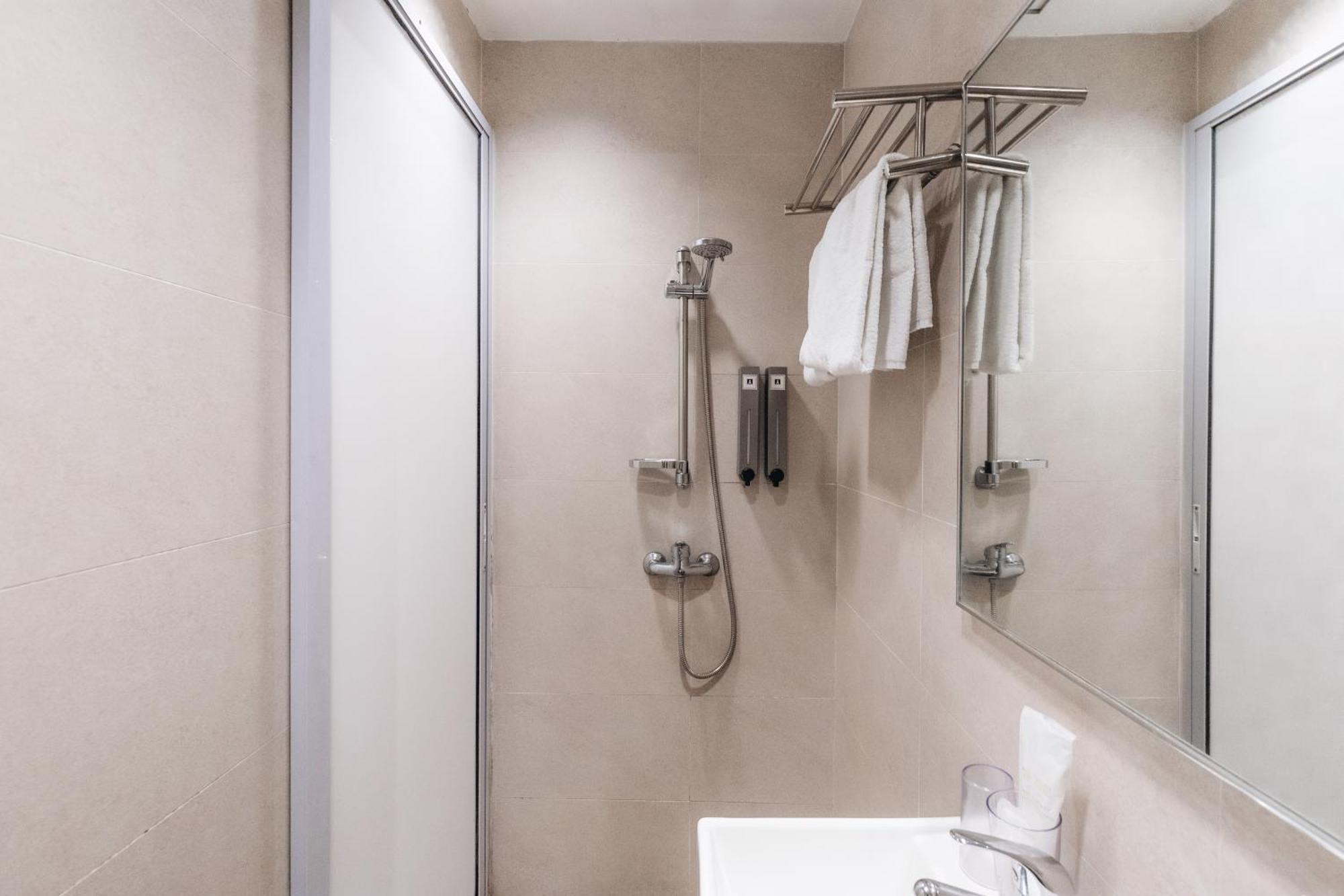Harbour Ville Hotel - Hamilton Singapura Luaran gambar